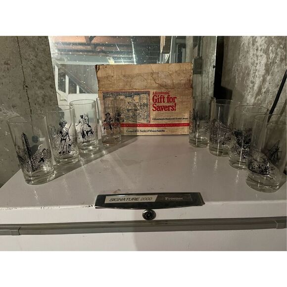 Bank reward from 90’s revolutionary antique glasses set of 8 - Picture 1 of 10